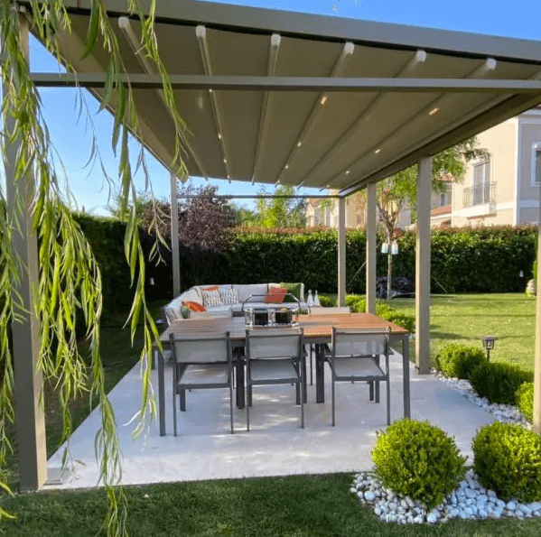 Pergola met schuifdak Pergola met schuifdak