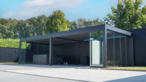 Cube veranda met glazen schuifwanden in showhuis MB Veranda {{brizy_dc_image_alt imageSrc=