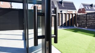 MB Cube Grand tuinkamer met glazen schuifpui