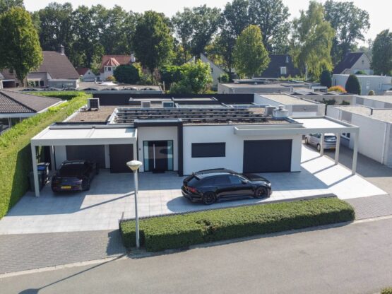 Cube carport in Eindhoven MB Veranda - Dronebeelden showhuis MB Veranda