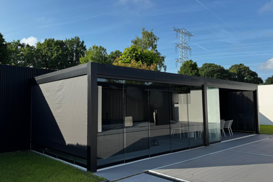 mbveranda-mb-advanced-met-screens-zijkant