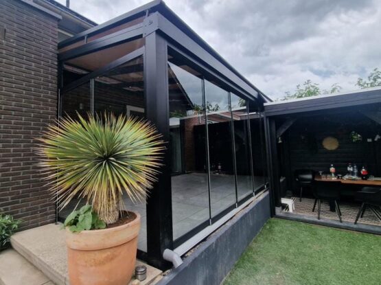 Glazen veranda in Amersfoort geplaatst door MB Veranda Glazen veranda in Amersfoort geplaatst door MB Veranda